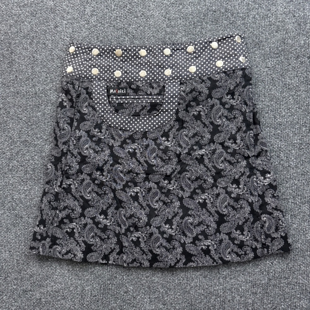 Moshiki Hot Cookie Reversible Wrap Skirt Womens OS Black Paisley Star Adjustable